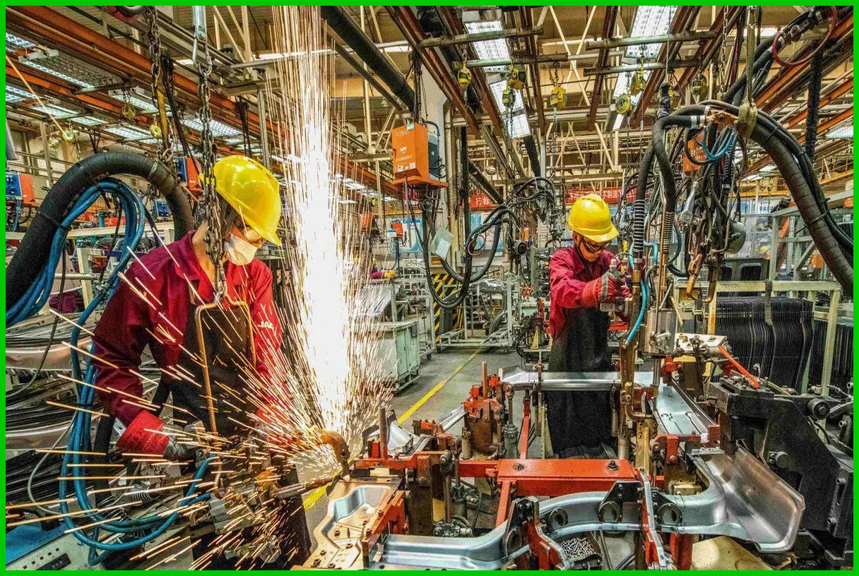 عنوان جدید: بررسی دلایل عقب‌ماندگی صنعت ایران از زبان یک کارشناس اقتصادی